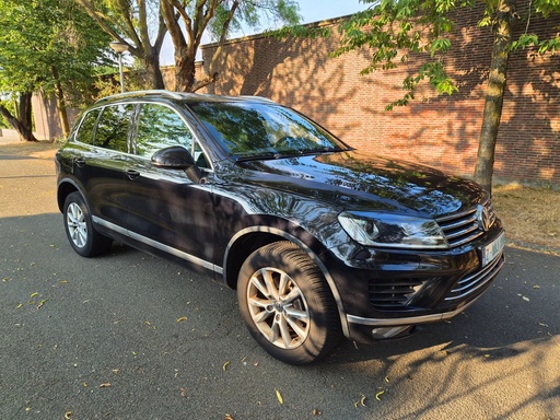 Volkswagen Touareg 3.0TDI V6 met schade!!